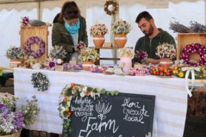 Farm Flowers, de la ceaiuri la aranjamente florale