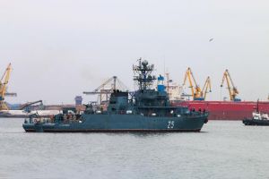 Secretarulul general adjunct al NATO a vizitat bordul dragorului maritim Lt. Lupu Dinescu