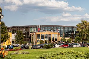 PIESE DE ÎMBRĂCĂMINTE ȘI ACCESORII DE SEZON, LA TÂRGUL WINTER FASHION, DE LA PALAS