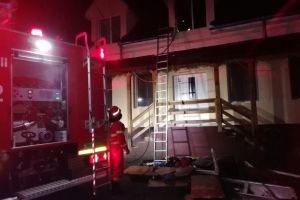 Căminul pentru persoane vârstnice Nuşeni a fost cuprins de un incendiu