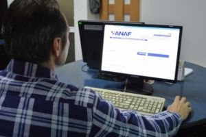 ANAF: Cererea de anulare a obligaţiilor de plată accesorii poate fi depusă online