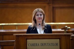 Maricela Cobuz anunţă că absolvenţii de medicină vor putea să susţină examenul de ...