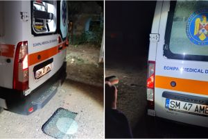 FOTO. Atac asupra unei Ambulanţe în judeţul Satu Mare. În interior se afla un pacient