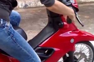 Dosar penal pe numelui unui minor prins turmentat şi fără permis pe un motoscuter neînmatriculat