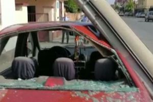 Accident în centrul Sibiului – Un şofer beat a intrat într-un stâlp – Stâlpul a căzut peste o maşină