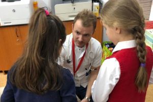 Medicii de la Pediatrie reiau consultaţiile gratuite în şcoli