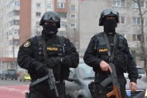 Operaţiune MONSTRU: DIICOT şi trupele speciale ale Poliţiei Române au DESCINS în Prahova si alte 5 judete