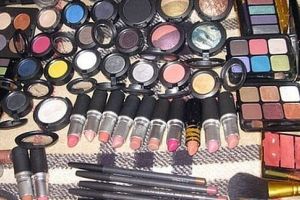 Dosare penale pentru comercializarea de produse contrafăcute