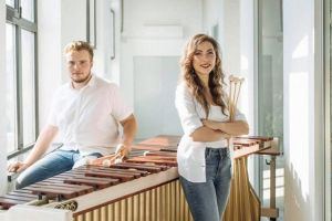 Spectacol unic de percuţie pe ritmuri de jazz la Biblioteca Astra