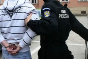 Mureşean orbit de gelozie, reţinut pentru distrugerea ferestrei concubinei!