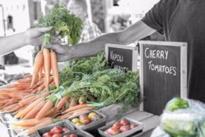 Situaţie INCREDIBILĂ la Bacău! O vânzătoare, RECLAMATĂ la OPC. Motivul este IREAL, iar cazul s-a VIRALIZAT