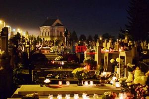 Luminaţiile, aduse în Ardeal de italieni. Ziua în care morţii îi vizitează pe cei vii