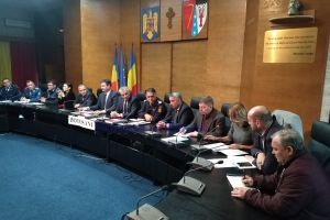 Pesta porcină africană a fost stinsă la porcul domestic, însă este activă la porcul mistreţ. Zeci de porci mistreţi depistaţi cu acest virus în judeţul Botoşani