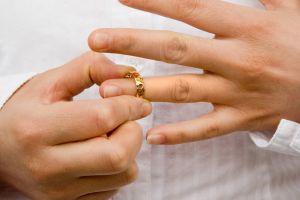 Luna în care nu a fost zi fără măcar un divorţ