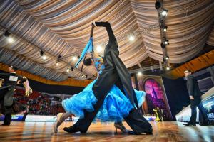 Weekend de noiembrie la Sibiu – Maraton de dans la Sala Transilvania şi petreceri incendiare la Cotton