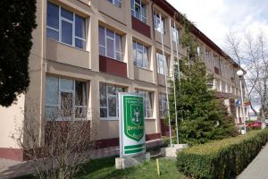 Parteneriate între Colegiul “Petru Muşat” şi societăţi sucevene pentru dezvoltarea ...
