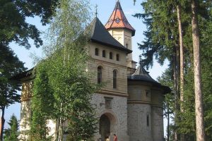 Gânduri, întrebări şi posibile răspunsuri la Pilda bogatului nemilostiv şi a săracului Lazăr