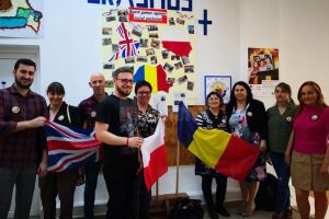 Profesori din Anglia şi Polonia au descoperit frumuseţile Bucovinei, printr-un program ...