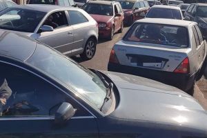 FOTO. Aglomeraţie în jurul cimitirelor din Satu Mare. Încep slujbele de Luminaţii