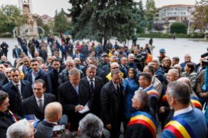 PSD, o piatra de moara legata la gatul Romaniei. Iohannis si PNL vor sa puna tara pe picioare