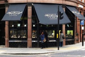 Jaf ca în filme – Trei români au săpat un tunel până într-o casă de bijuterii din Londra