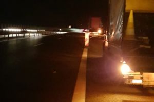 DRDP Constanta: Un autotren a ramas fara frane pe Autostrada A2, intre Medgidia si Cernavoda (galerie foto)