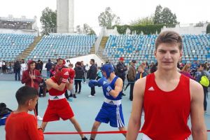 Boxerul Andrei Dragan, de la CS Farul Constanta, convocat la lotul national de seniori al Romaniei