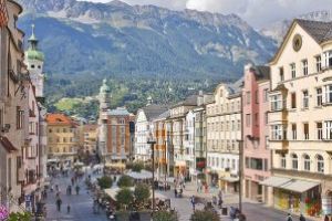 Interzicerea fumatului in cafenele si restaurante a intrat in vigoare in Austria