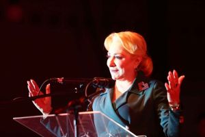 Viorica Dancilă, în faţa pesediştilor din Timişoara: „Energia, sfaturile le iei tot de la oameni”
