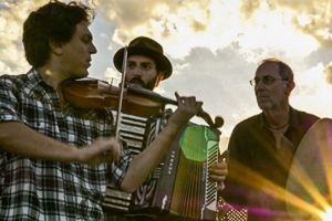 Seară de film caritabilă: Orădenii sunt invitaţi la „Exodul Sufletelor” în prezenţa regizorului, orădeanul Bereczki Csaba (VIDEO)