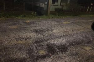 FOTO. Drumul spre Amaţi a cedat la prima ploaie: ,,A venit ploaia şi ne-a luat lucrarea”