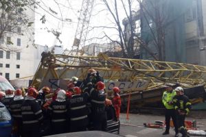 Dosar penal in cazul macaralei care s-a prabusit peste o masina cu pasageri