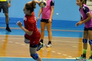 Handbalistele junioare, la polii clasamentului