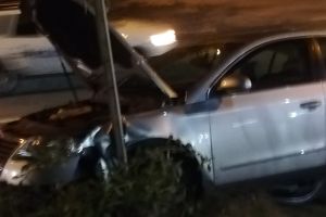 Accident la ieşire din Alexandria spre Bucureşti/ Două persoane, între care şi un copil, au ajuns la spital