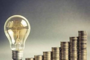 Depindem de străini: România a ajuns să importe până şi curent electric. Vor creşte facturile