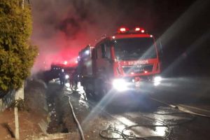 Incendiu de proporţii la un supermarket din Focşani