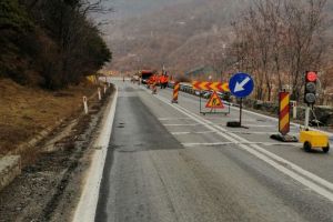 Trafic îngreunat pe Valea Oltului – Se lucrează în două zone