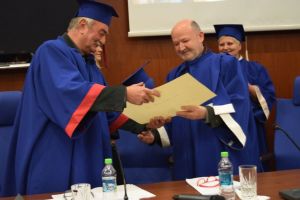 Preşedintele Uniunii Artiştilor Plastici din România, Doctor Honoris Causa al Universităţii „Aurel Vlaicu”