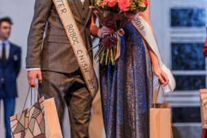 ”La Casa de Papel” pe scena Casei de Cultură, la Balul Bobocilor al Colegiului ”Spiru ...