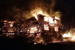 Cabana Gigi Ursu, o locaţie cu o istorie frumoasă, de peste 40 de ani, distrusă din temelii ...