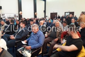 Dezbaterea privind regulamentul pentru taximetristi a strans sute de participanti la Constanta