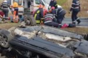 Lunea neagră pentru trei tineri! Accident mortal lângă Lipova