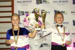 8 podiumuri si 3 finale pentru sportivii Prodance 2000 la Somcuta Mare