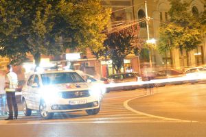 Beat mort la volan, un bărbat a lovit trei maşini în centrul Sătmarului şi a fugit