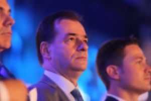 Fum alb deasupra Parlamentului României! Guvernul Orban, învestit cu emoţii!