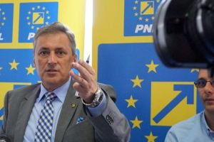 Gafa noului ministru MAI: NU a pus mâna pe Biblie, la depunerea jurământului