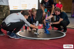 Tinerii orădeni de la Don Orione au triumfat la concursul Robochallenge Bucureşti (FOTO)