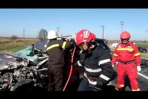 ACCIDENT cu CINCI VICTIME pe un drum din judeţ! A fost solicitat elicopterul SMURD