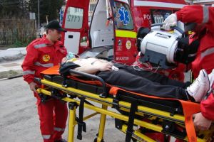 Accident grav pe Calea Feldioarei. 2 pietoni au fost spulberaţi de o maşină