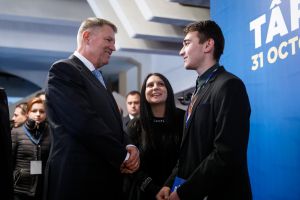 PSD, o piatră de moară legată la gâtul României. Iohannis şi PNL vor să pună ţara pe picioare